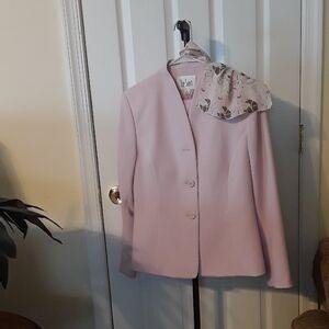 Le Suit Light Lavender Pink Blazer with Floral Accent Scarf